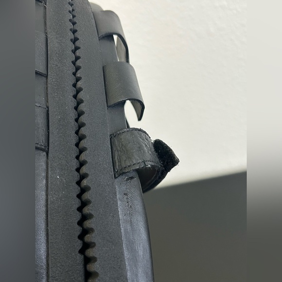 STEVE MADDEN Size 9 Black Leather Mayven Slide Sandals SLIP ON - Picture 8 of 9